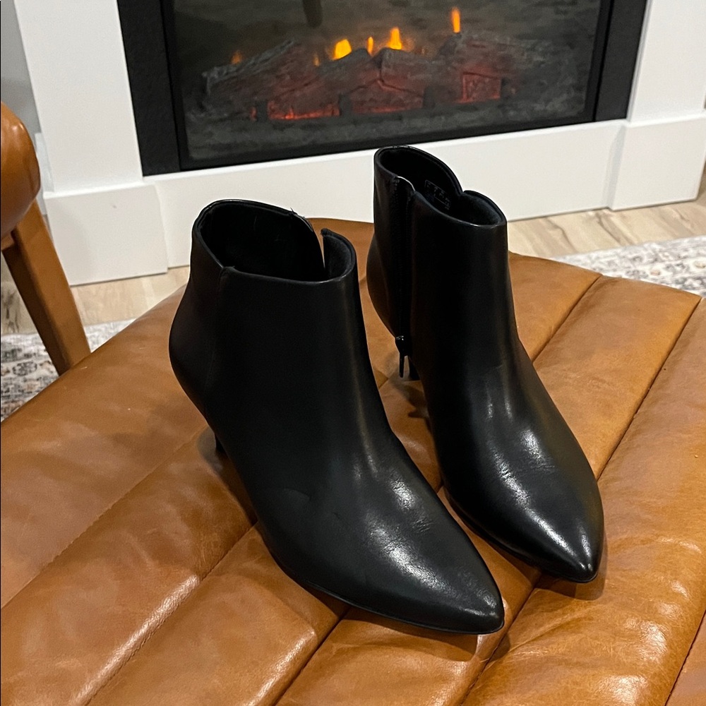 Clark’s collection Black Ankle Boots